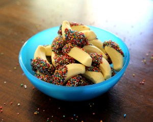 I know how to get a (pre-schooler) party started!